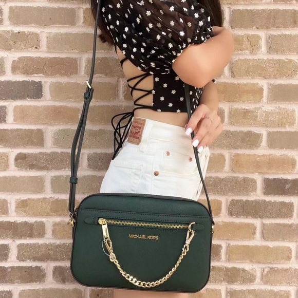 Michael Kors Handbags - NWT Michael Kors Chain Crossbody💕Gaby’sBags